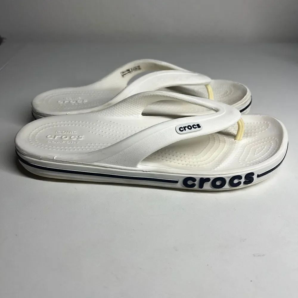 CROCS White Flip Flop Thongs Size Mens 5 Womans 7 Sandals Unisex